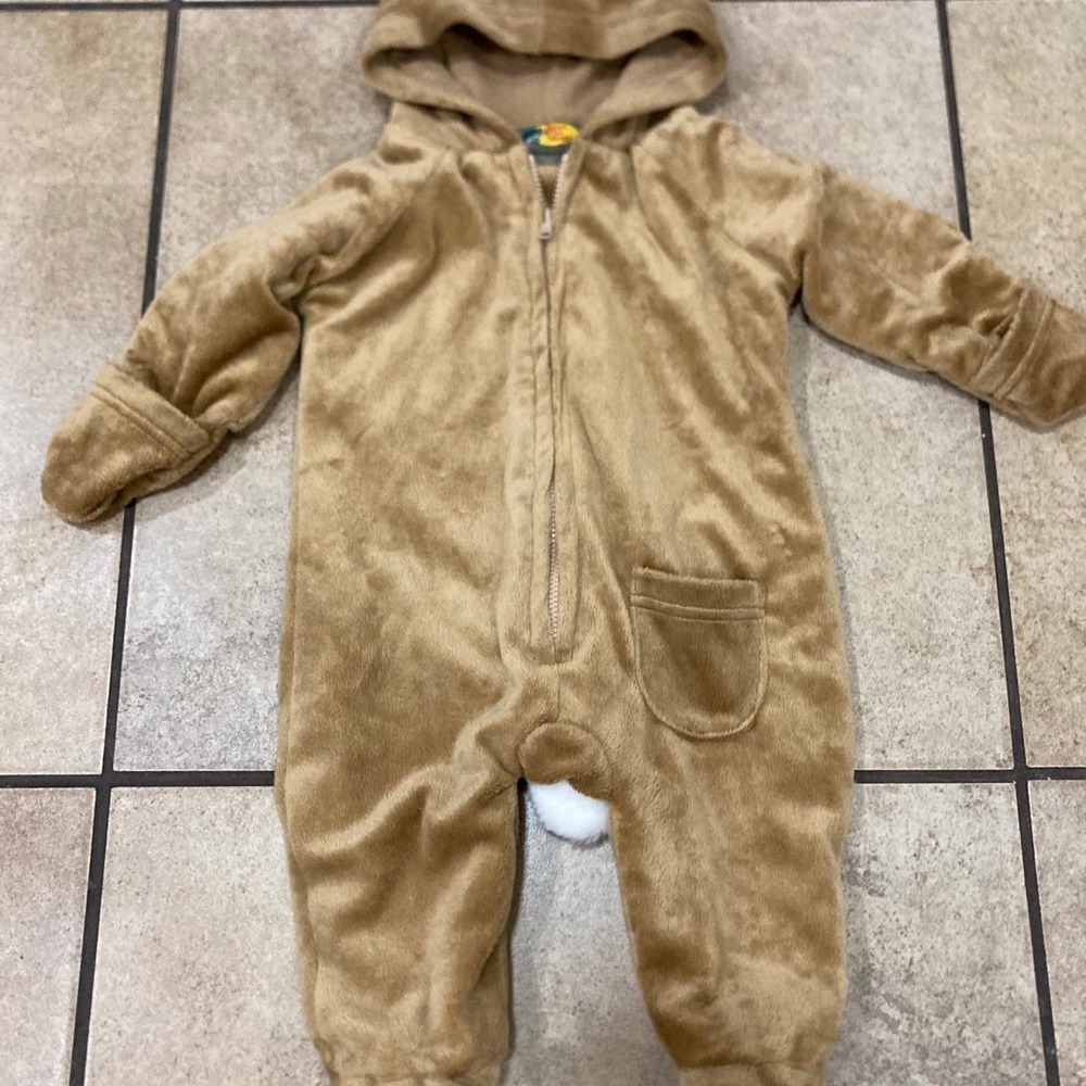Bass Pro Shop Infant Deer/Reindeer Snowsuit size 3-6 month